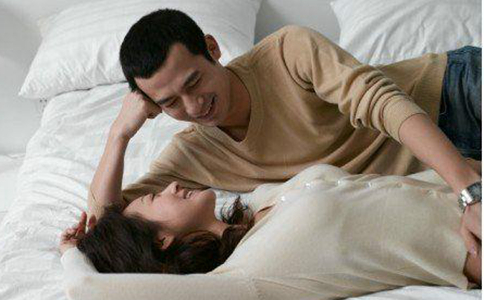 女人越是想念一个人，见面后越是会有这些表现